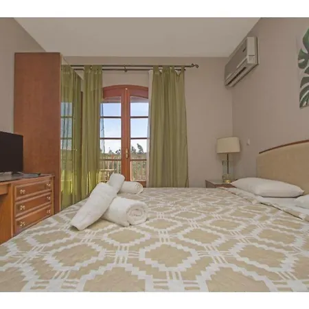 Corfu Club Standard 3 * Danília